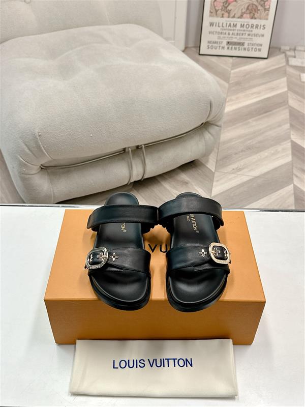 2025112818453655 200